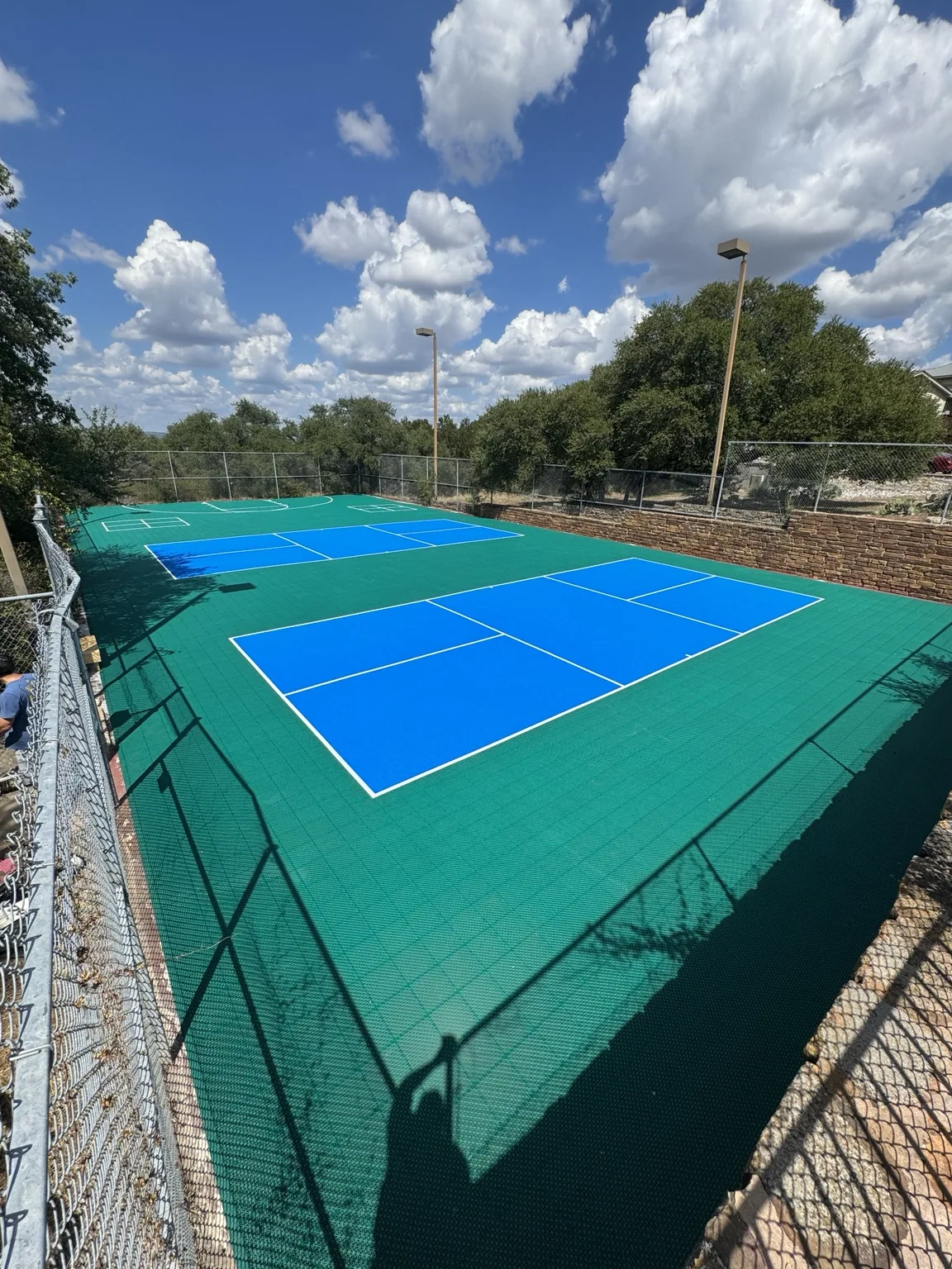 Multi-court recreation surface